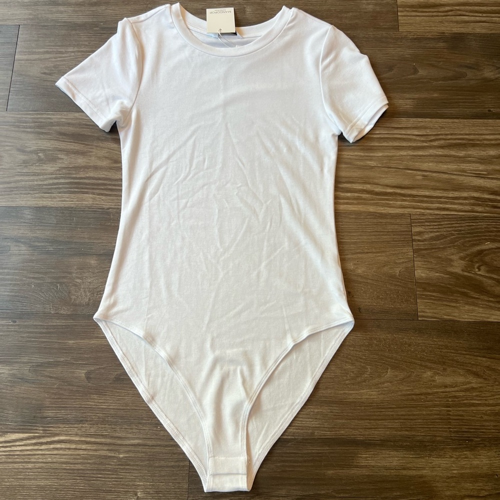 NWT MANGOPOP Women's Round Neck Short Sleeve T Shirts Basic Bodysuits